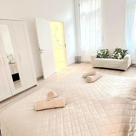 Liszt Apartment With Garage Available - Symphony 2 Budapest Exterior photo