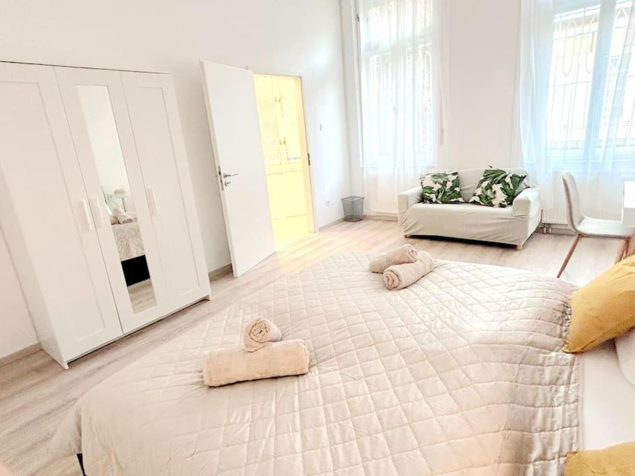 Liszt With Garage Available - Symphony 2 Apartament